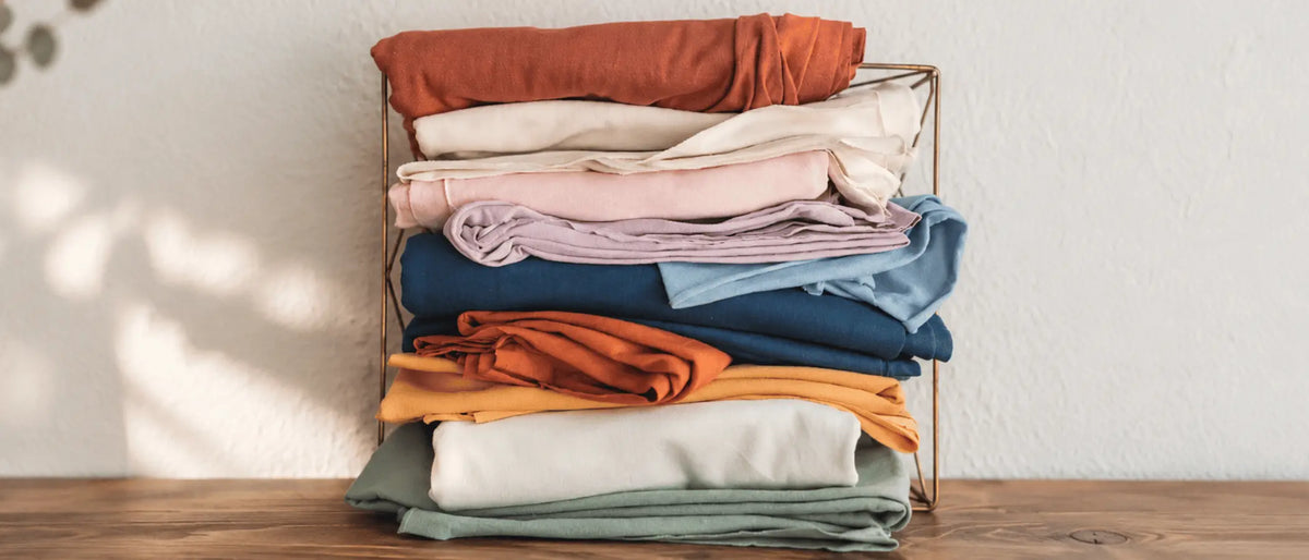 An image of jersey knit crib sheets